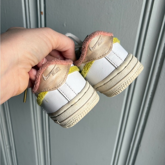 Nike Toddler Air Force Kids Pink, White and Yellow Sneakers 8C Lace Up - Picture 9 of 9